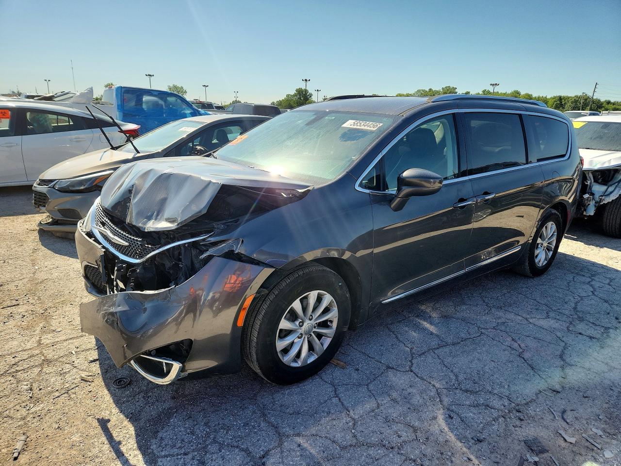 2C4RC1BG6KR704808 · 2019 CHRYSLER PACIFICA
