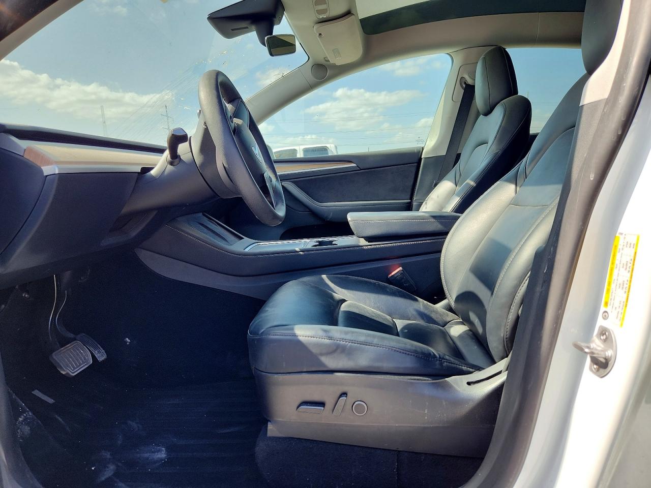7SAYGAEE4NF570202 · 2022 TESLA MODEL  Y · 7/13