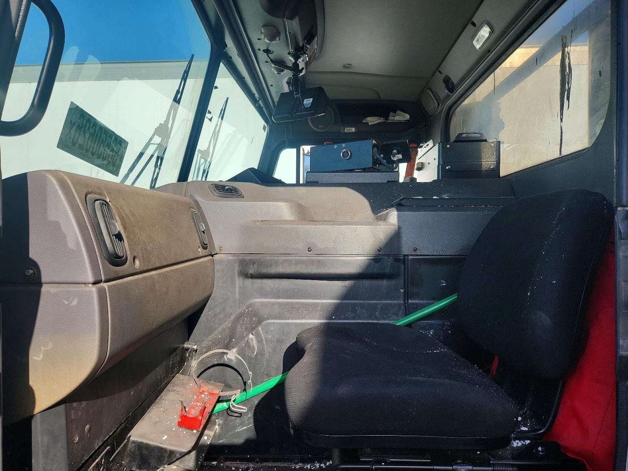 3BPDLJ0X5KF103026 · 2019 PETERBILT 520 · 5/10