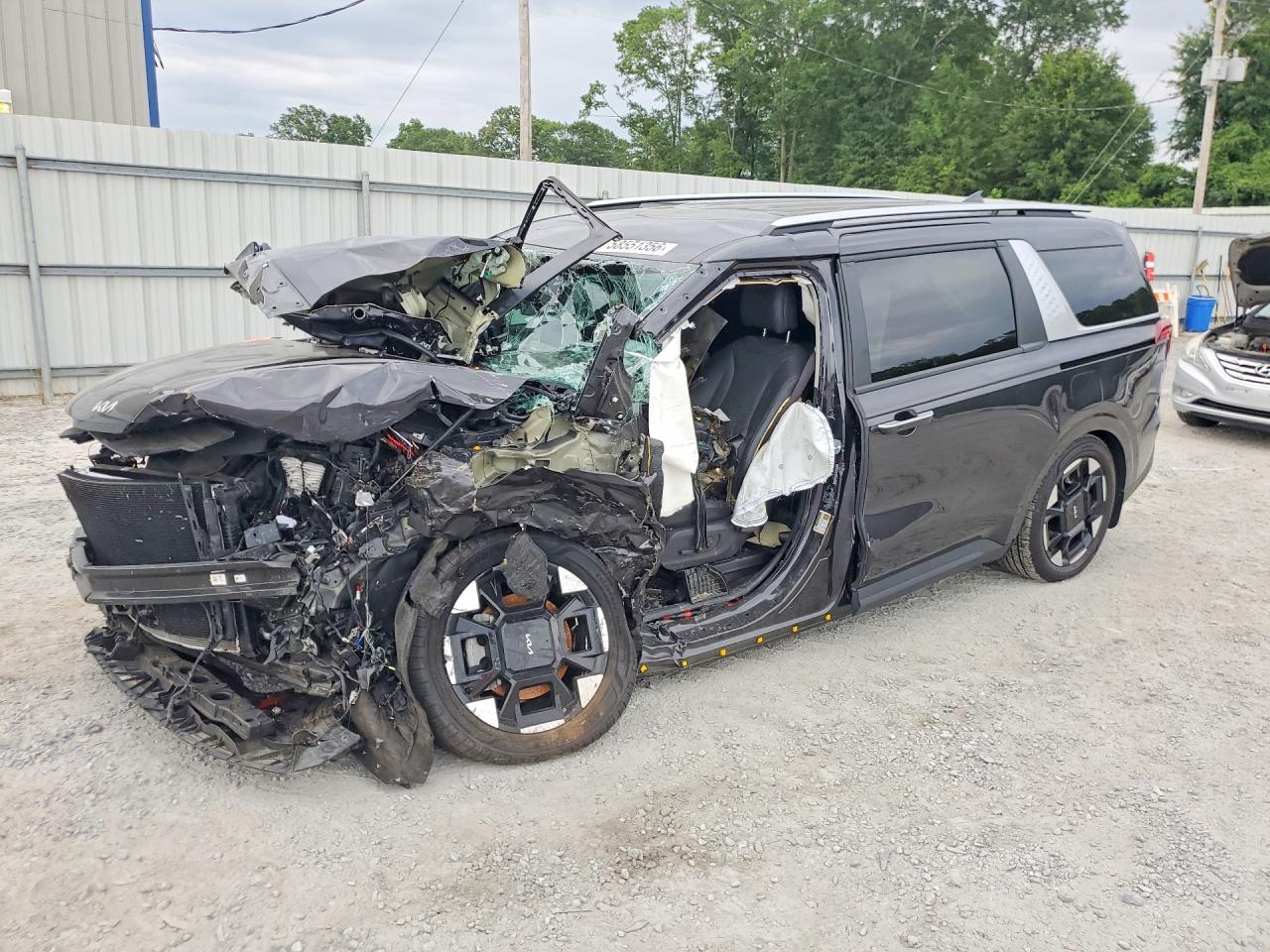 KNDNC5K30S6500130 · 2025 KIA CARNIVAL