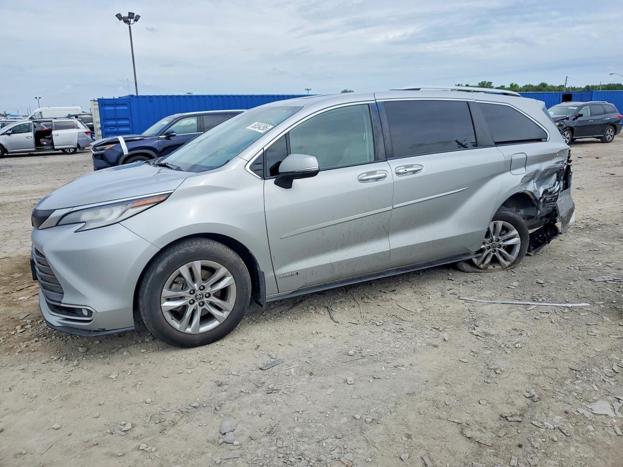 5TDZRKEC0MS033594 · 2021 TOYOTA SIENNA