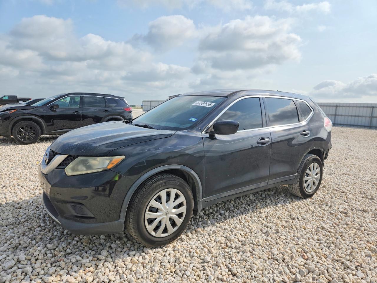 5N1AT2MT6GC857083 · 2016 NISSAN ROGUE