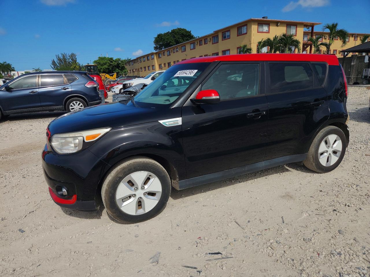 KNDJX3AE0F7002875 · 2015 KIA SOUL EV
