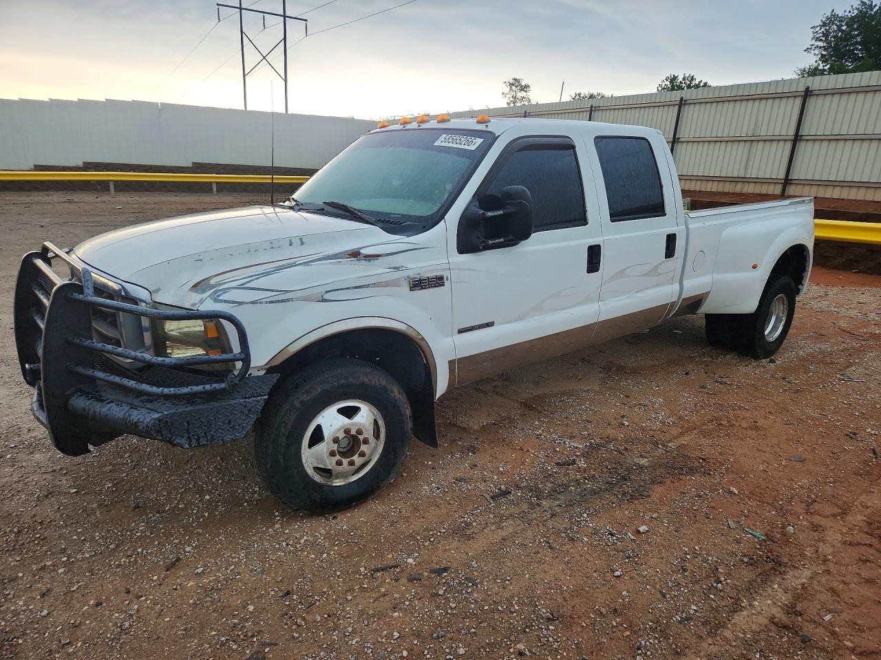 1FTWW33F3YEA69869 · 2000 FORD F350