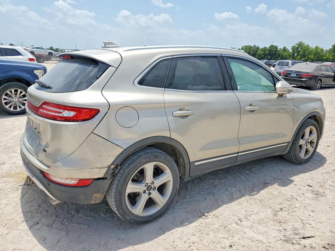 5LMCJ1A99FUJ31676 · 2015 LINCOLN MKC · 3/13