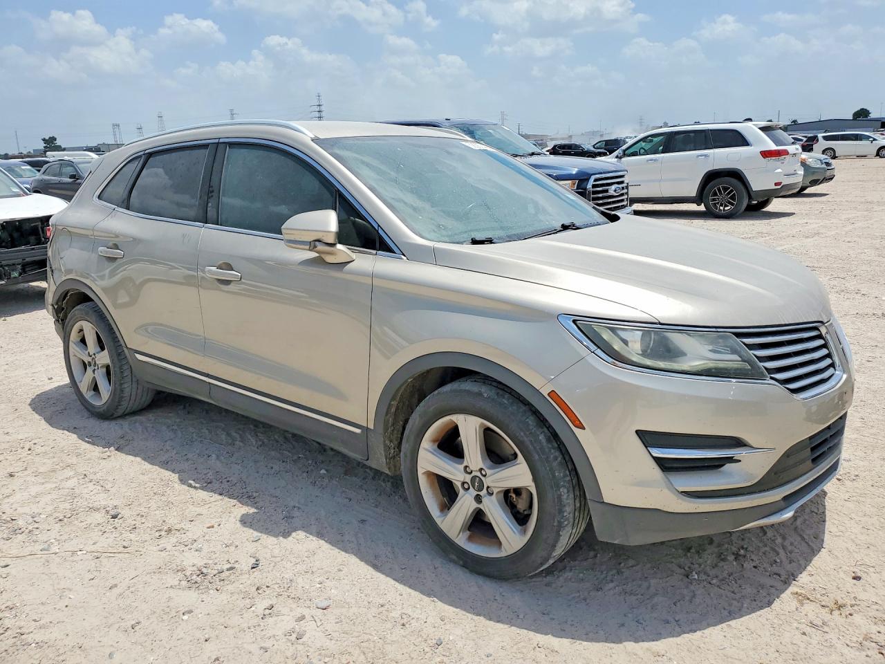 5LMCJ1A99FUJ31676 · 2015 LINCOLN MKC · 4/13