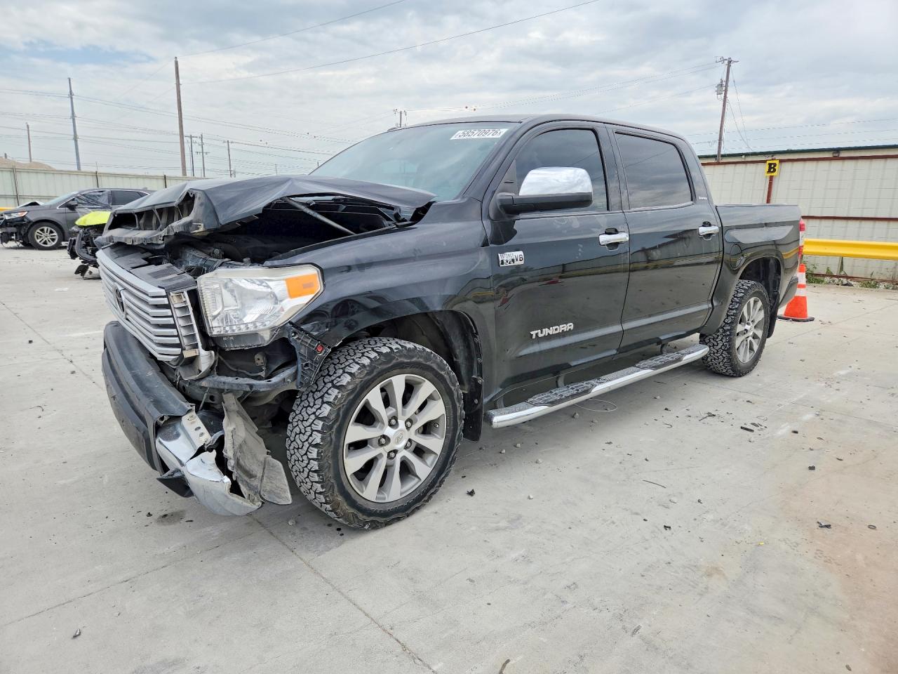 5TFFW5F13HX223660 · 2017 TOYOTA TUNDRA