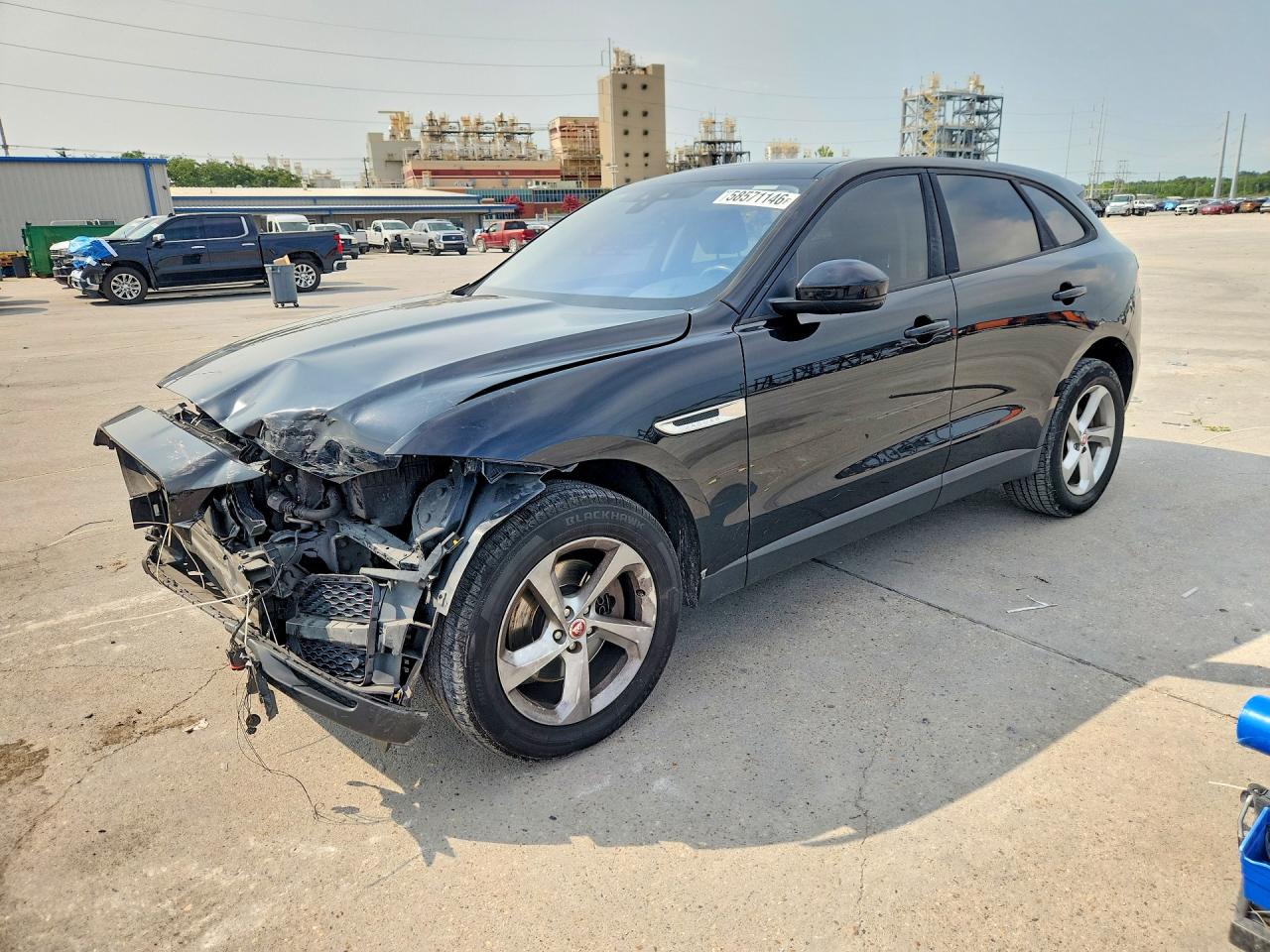 SADCJ2GX2JA236223 · 2018 JAGUAR F-PACE