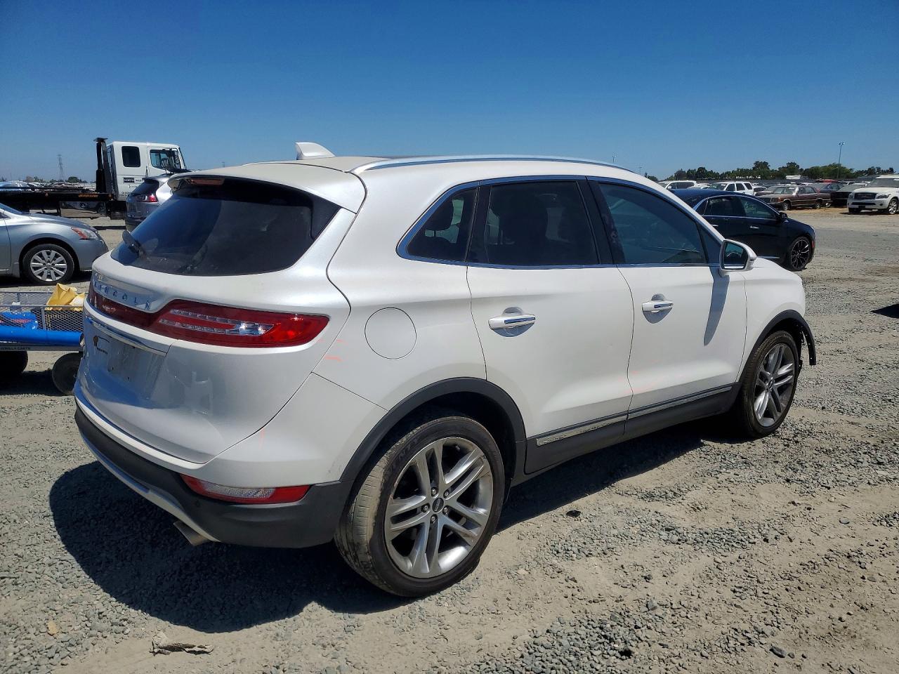 5LMCJ3D91KUL11834 · 2019 LINCOLN MKC · 3/13