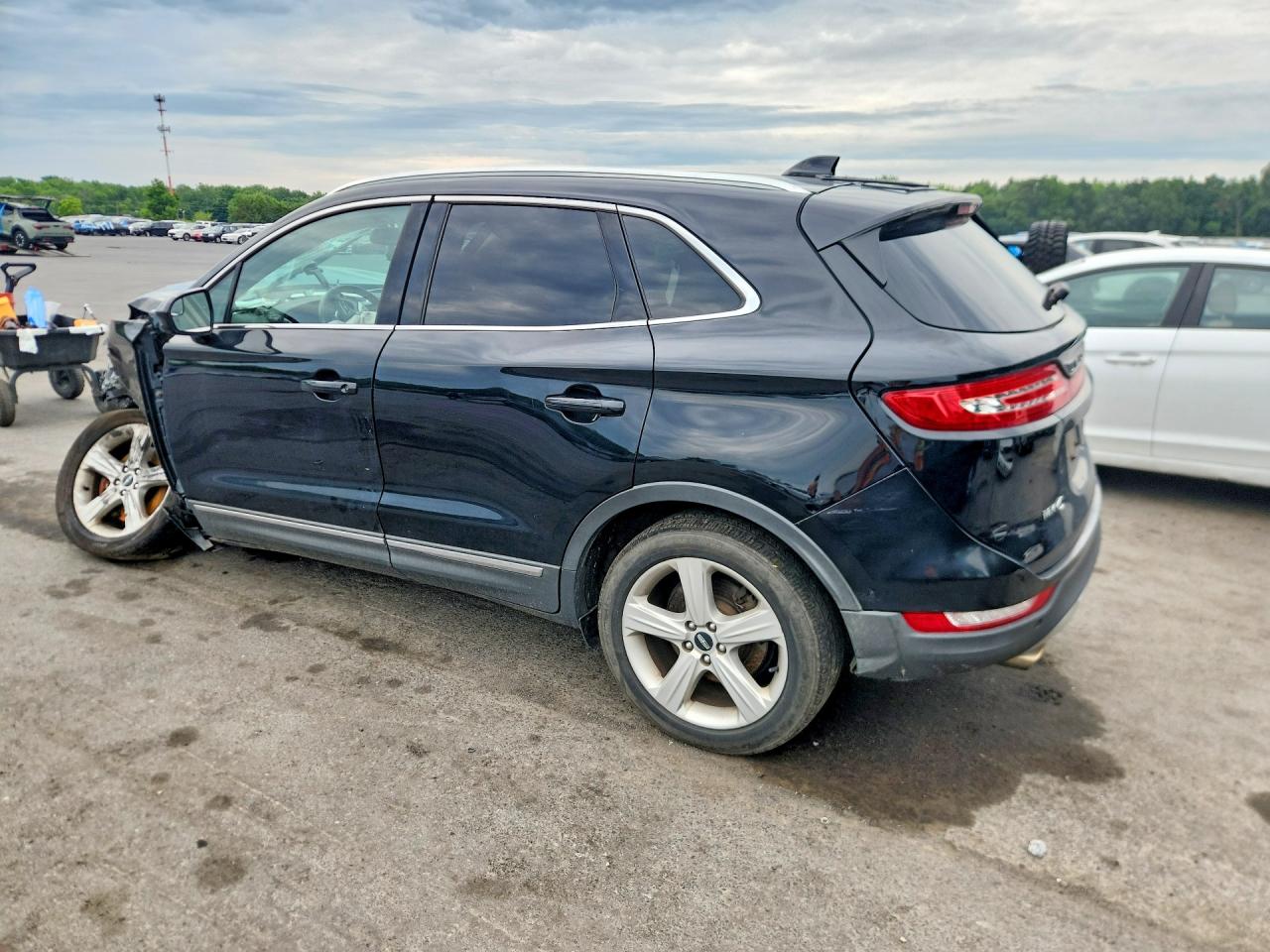 5LMCJ1D95HUL31694 · 2017 LINCOLN MKC · 2/13