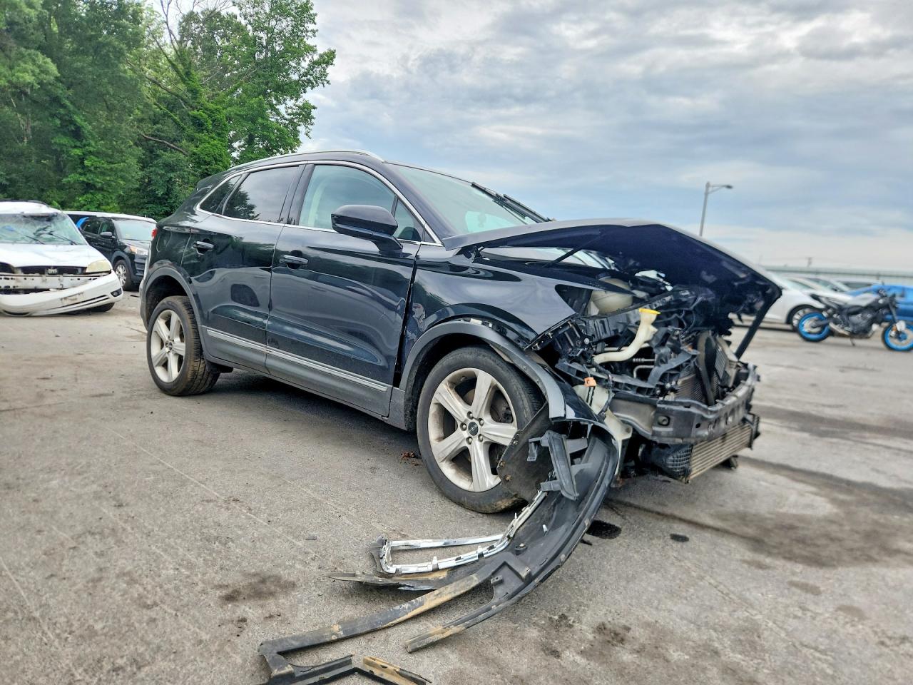 5LMCJ1D95HUL31694 · 2017 LINCOLN MKC · 4/13