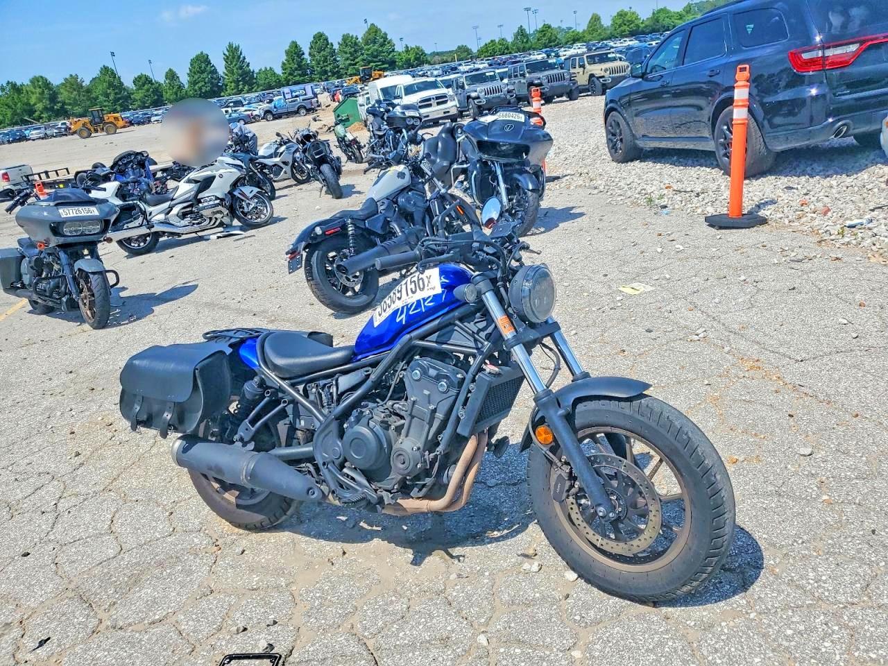 2023 HONDA CMX500