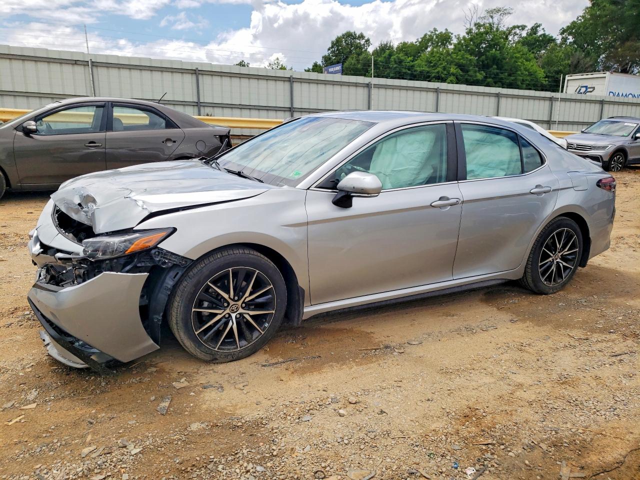 4T1G11AK7NU689144 · 2022 TOYOTA CAMRY