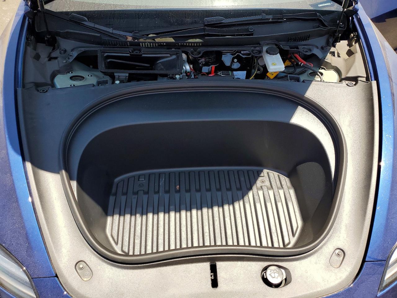 5YJ3E1EA9RF862279 · 2024 TESLA MODEL 3 · 11/13