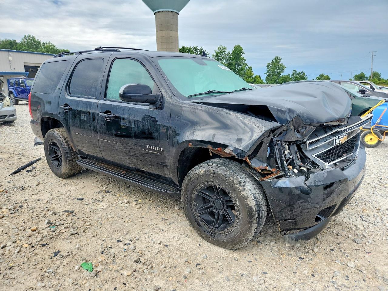 1GNSKBE05BR255417 · 2011 CHEVROLET TAHOE · 4/13