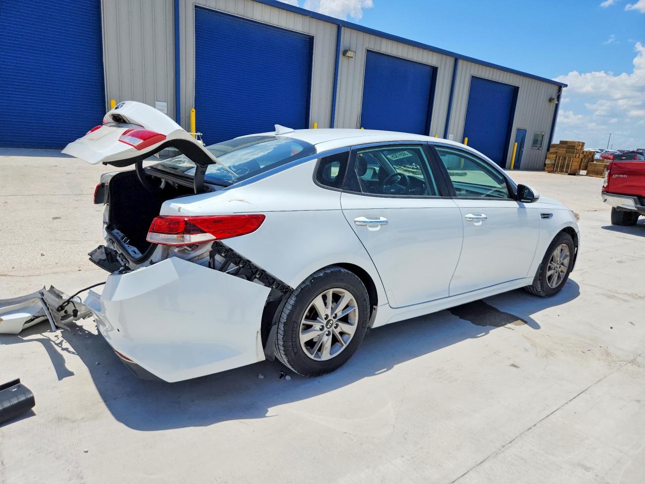 5XXGT4L35GG051893 · 2016 KIA OPTIMA · 3/13