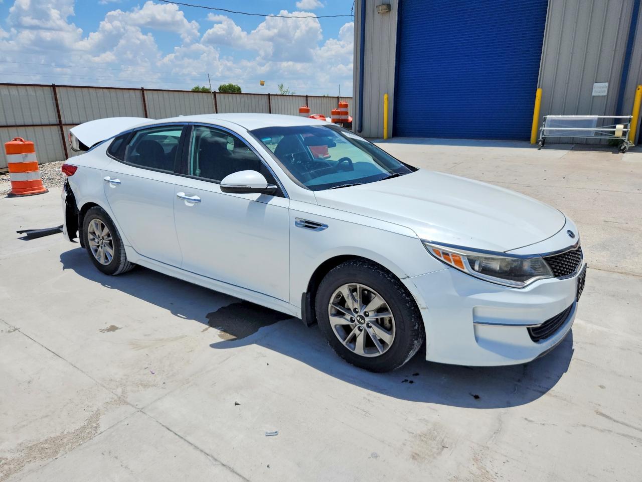 5XXGT4L35GG051893 · 2016 KIA OPTIMA · 4/13
