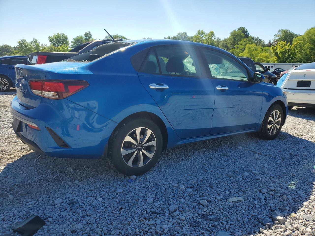 3KPA24AD9NE490668 · 2022 KIA RIO · 3/13