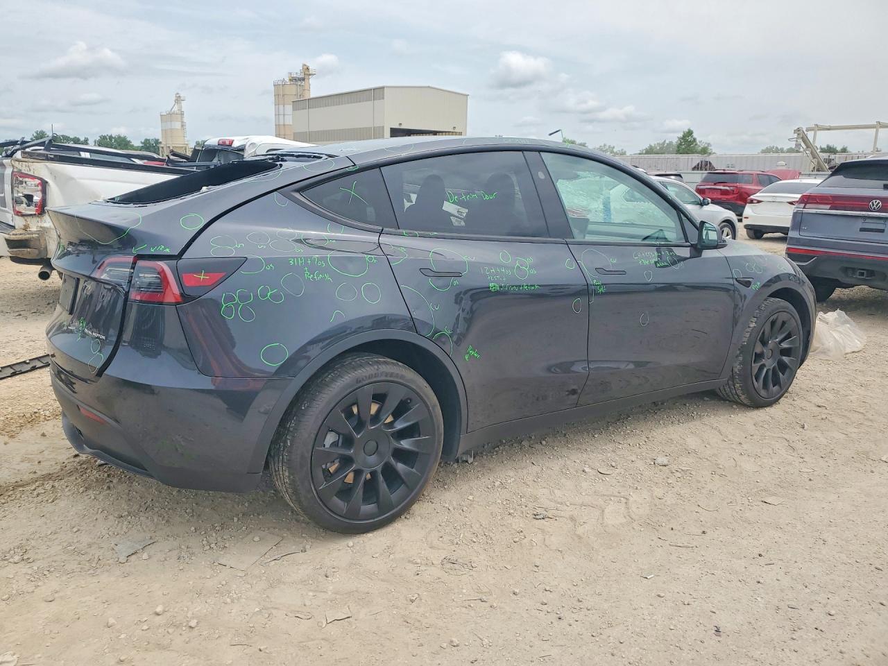 7SAYGDEE0RF024973 · 2024 TESLA MODEL Y · 3/12