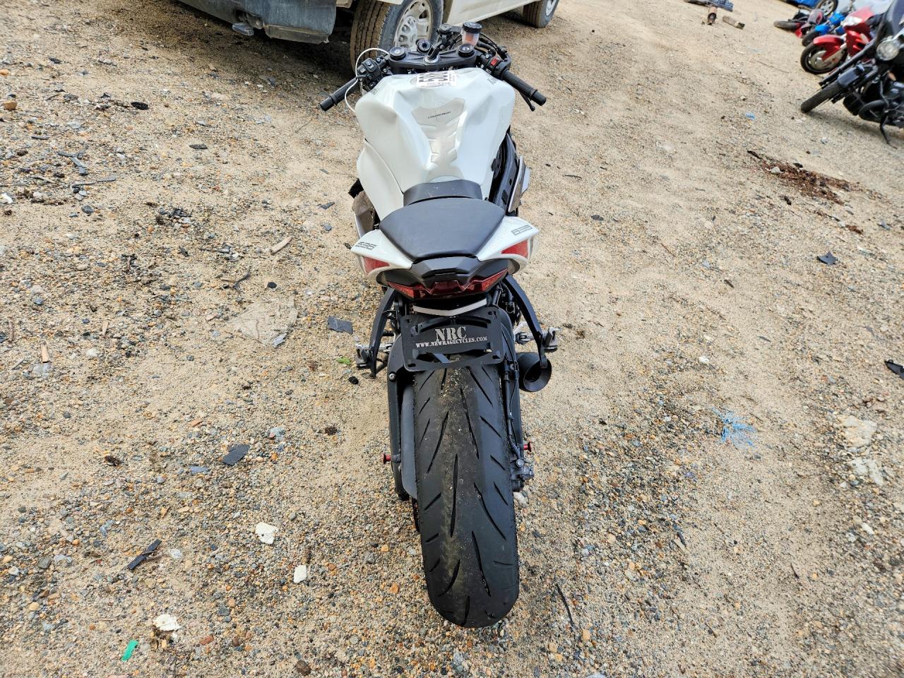 JKBZXJJ11SA021605 · 2025 KAWASAKI ZX636 · 4/9