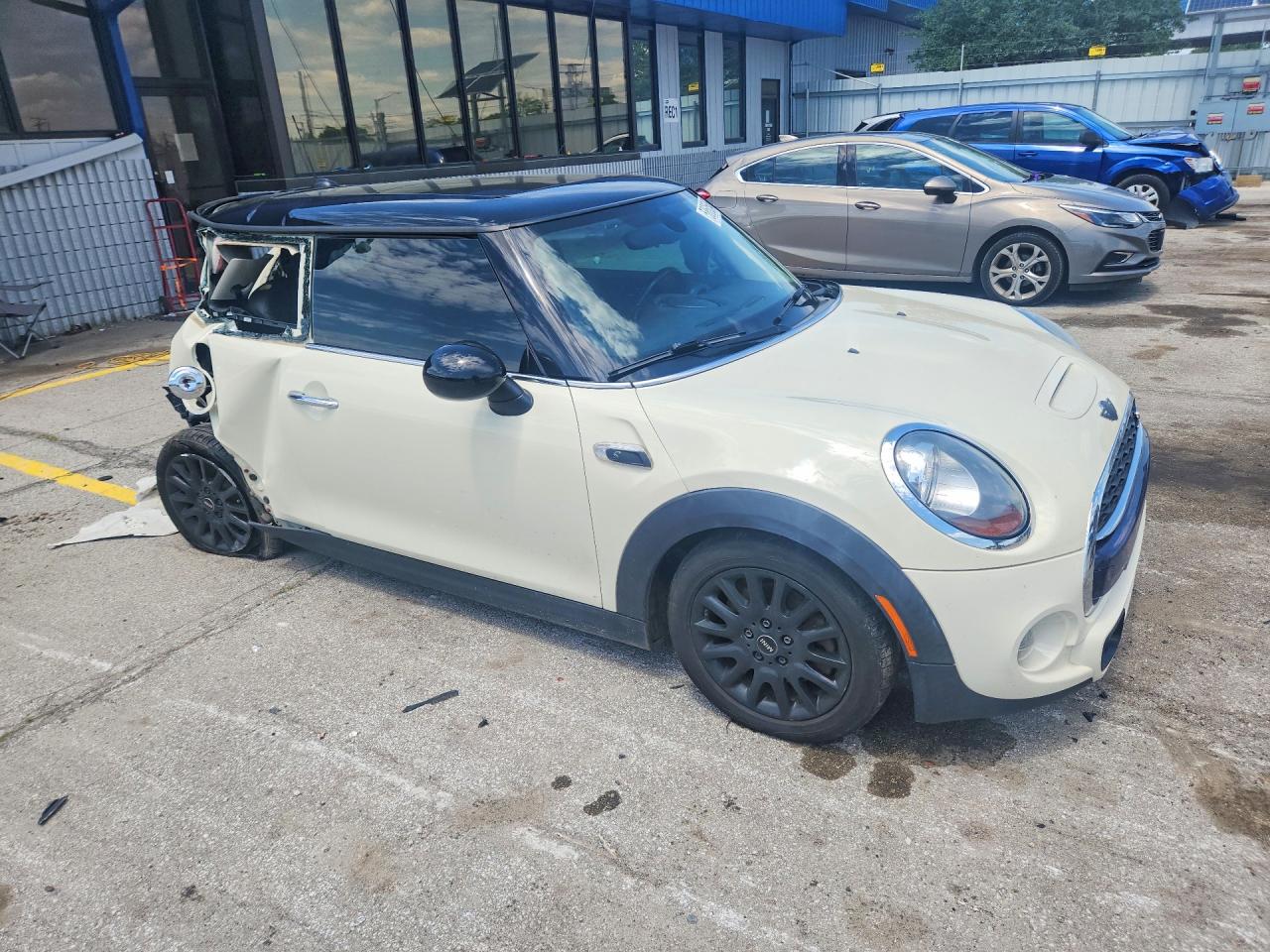 WMWXP7C59F2A33246 · 2015 MINI COOPER · 4/12