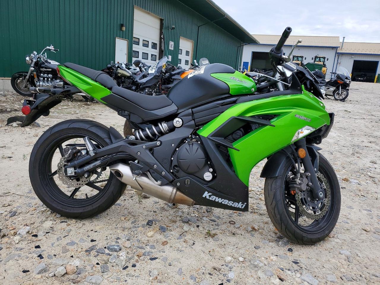 JKAEXEF10EDA16405 · 2014 KAWASAKI EX650
