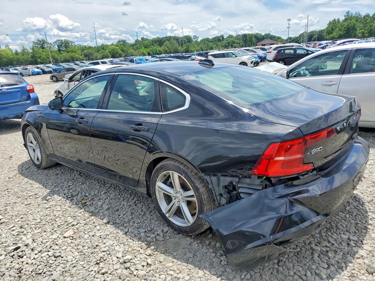 YV1102AK3H1007251 · 2017 VOLVO S90 · 2/12