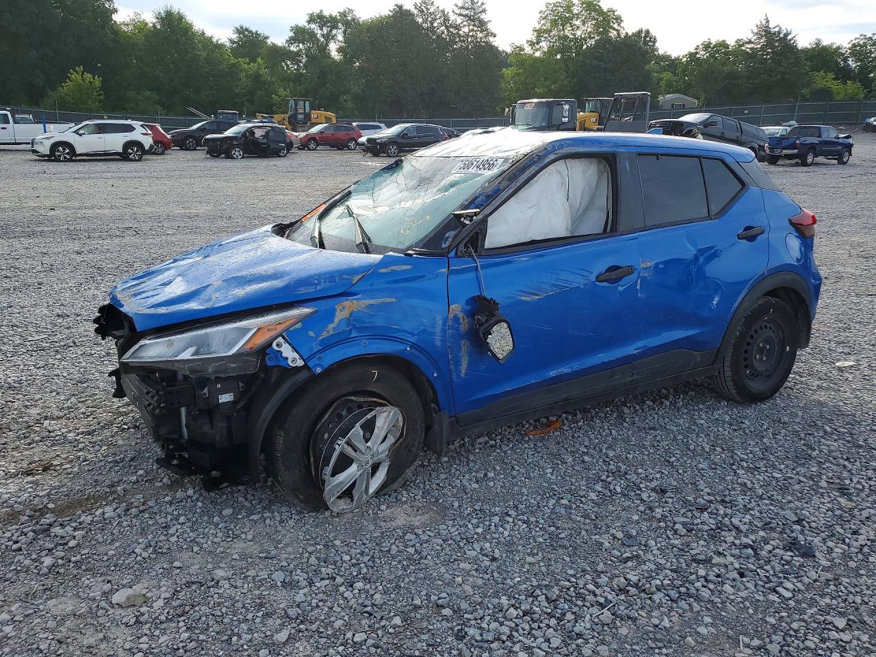 2024 NISSAN KICKS