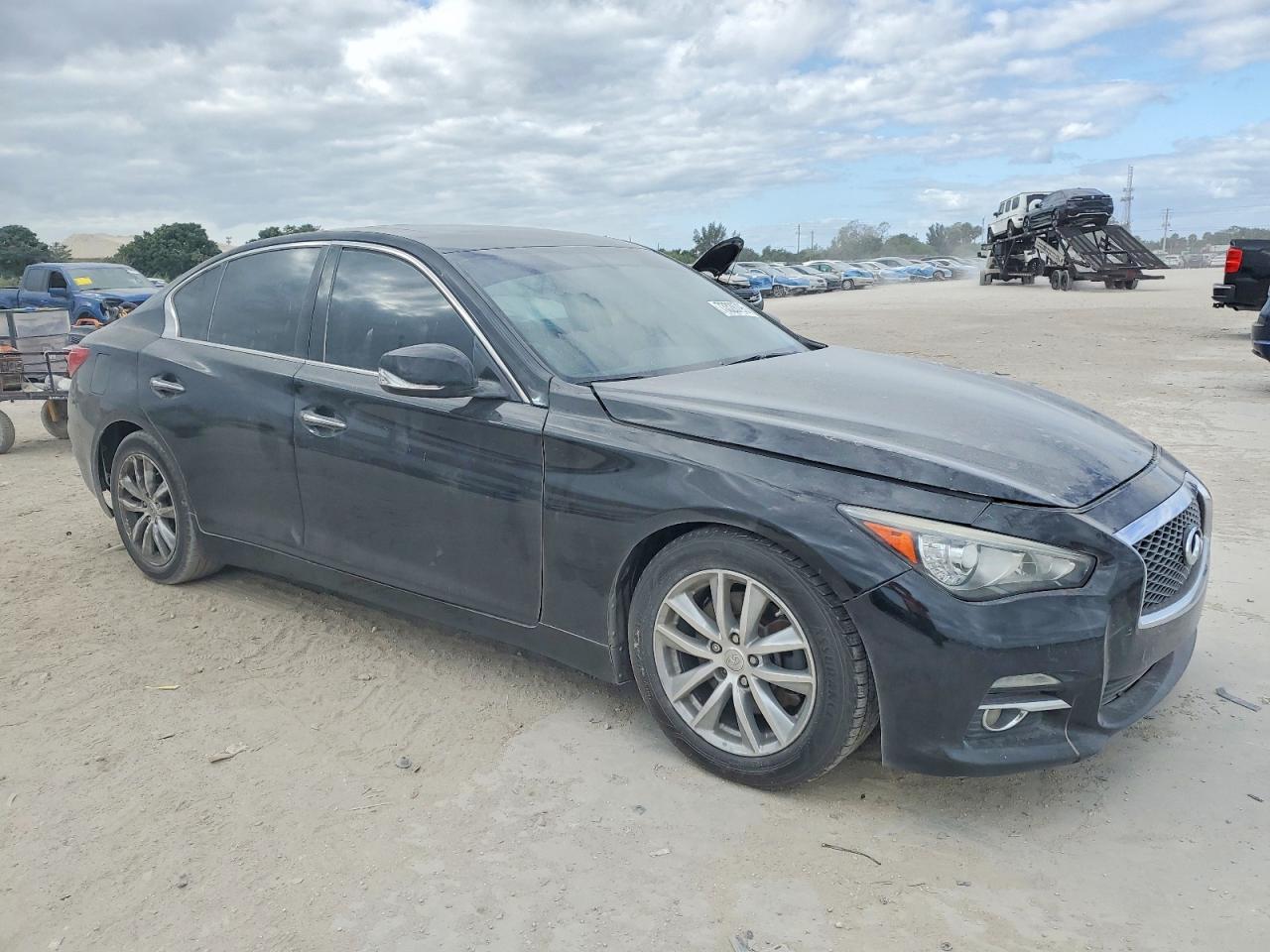JN1BV7AP5FM353868 · 2015 INFINITI Q50 · 4/12