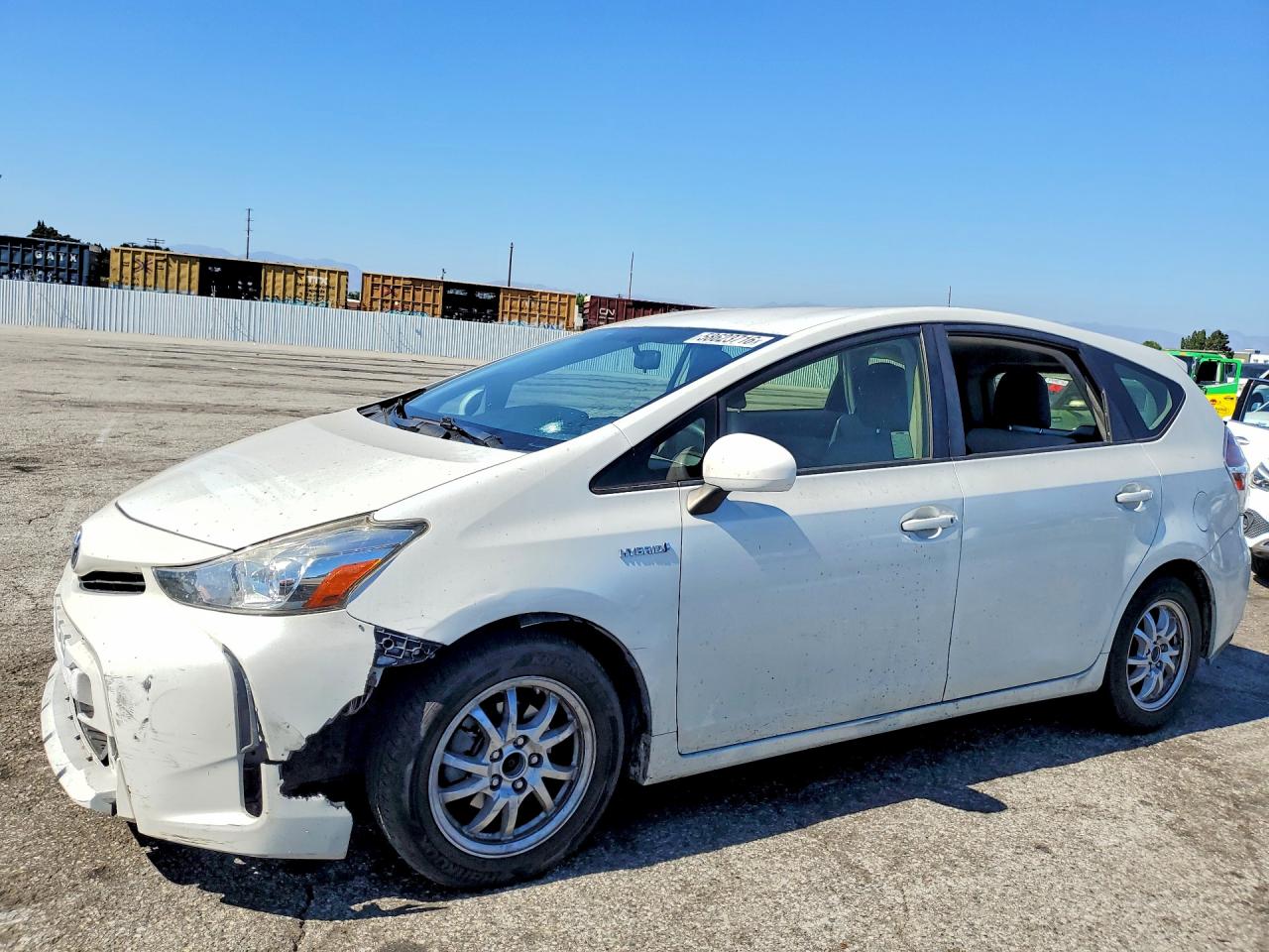 JTDZN3EU4FJ040445 · 2015 TOYOTA PRIUS V
