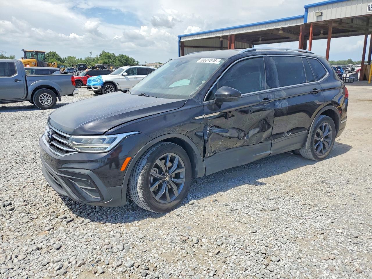 3VV3B7AXXPM018025 · 2023 VOLKSWAGEN TIGUAN