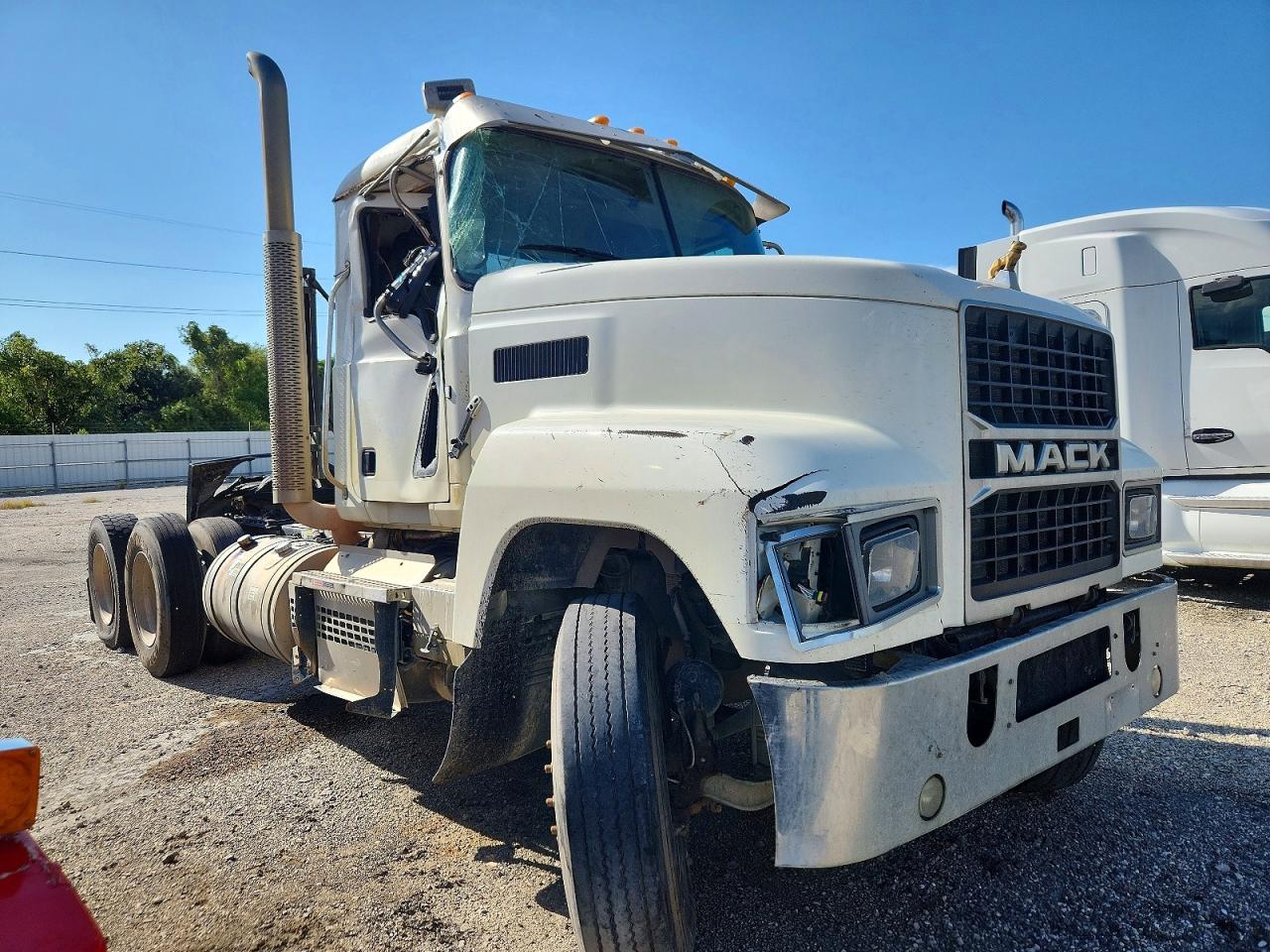 2023 MACK PINNACLE
