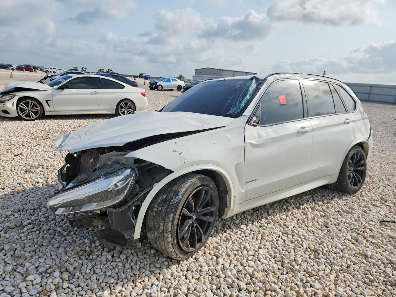 5UXKR0C55JL070081 · 2018 BMW X5