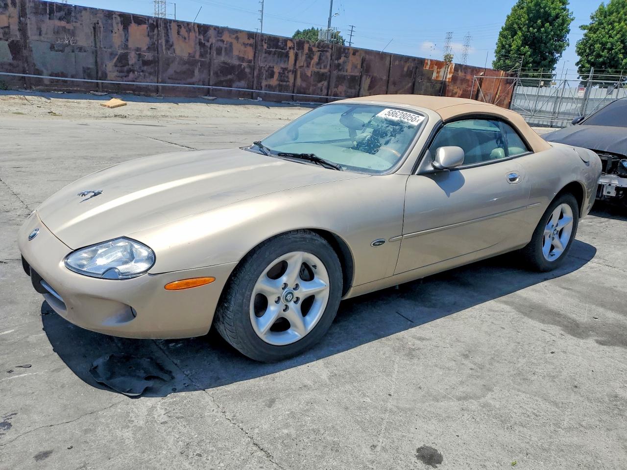 SAJJA42C0YNA02298 · 2000 JAGUAR XK8