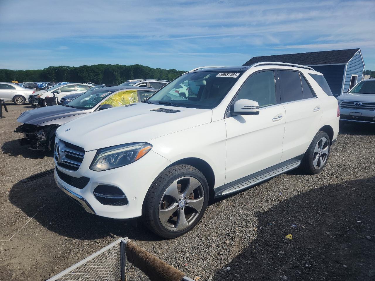 4JGDA5HB8HA900891 · 2017 MERCEDES-BENZ GLE