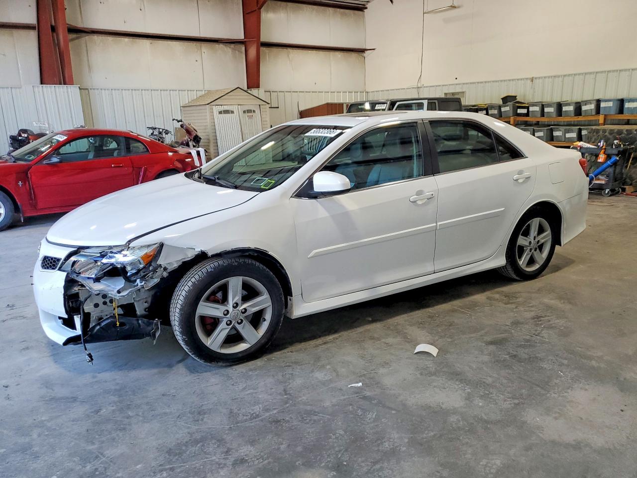 4T1BF1FK5DU242623 · 2013 TOYOTA CAMRY