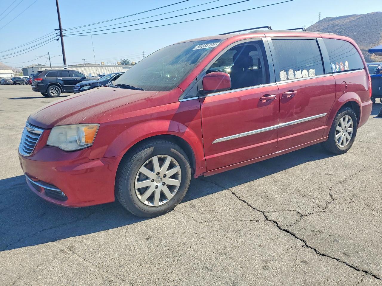 2C4RC1BG8ER445002 · 2014 CHRYSLER TOWN & COUNTRY