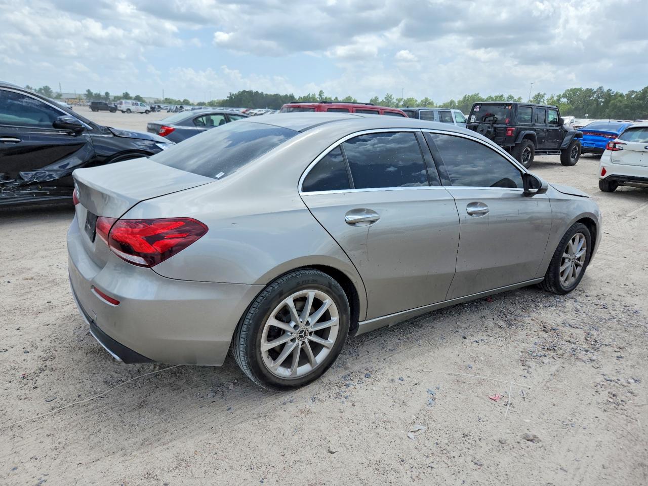 W1K3G4EB1MJ266482 · 2021 MERCEDES-BENZ A · 3/12