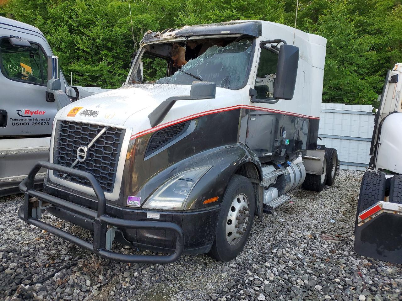 2019 VOLVO VNR