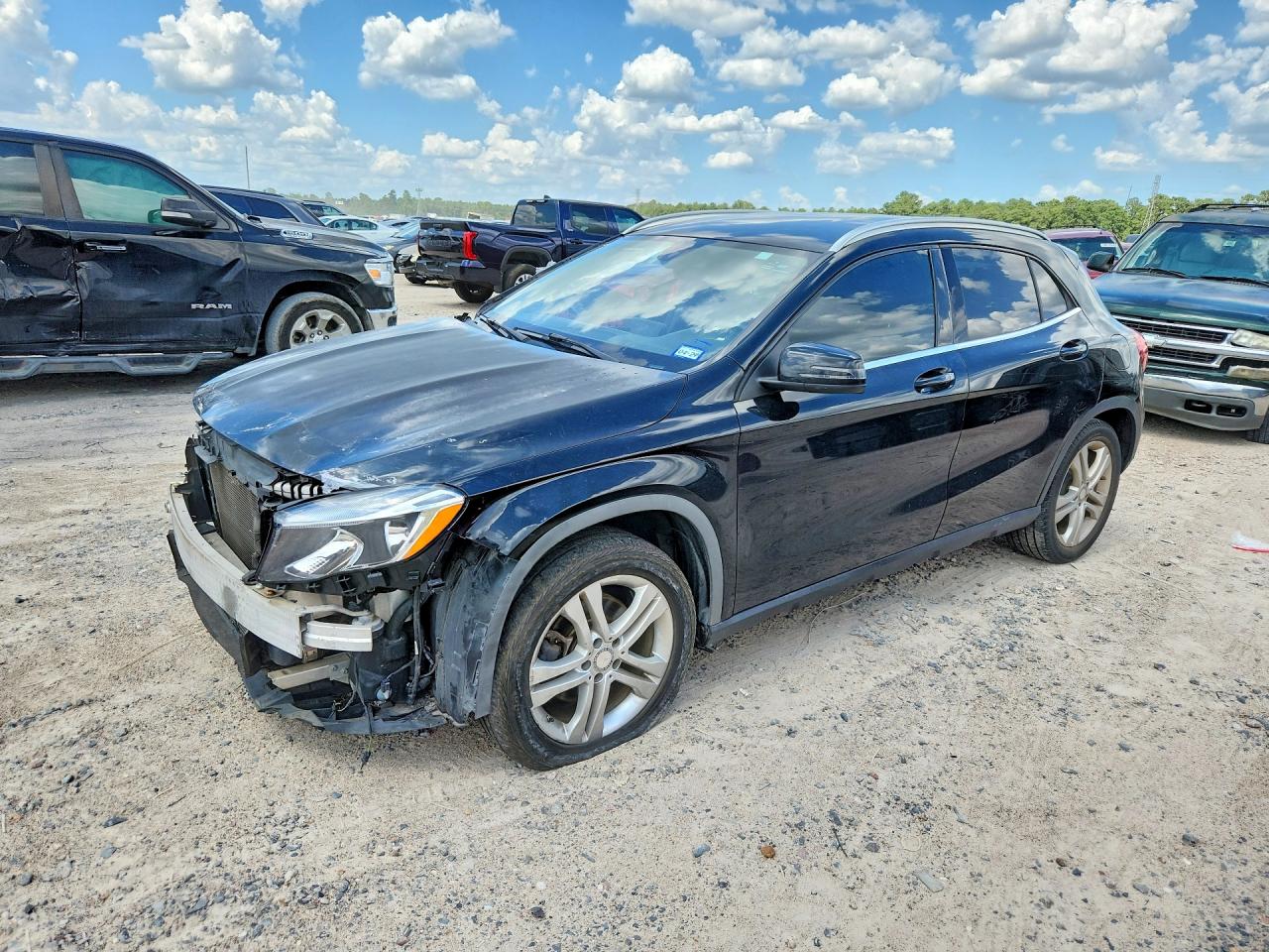 WDCTG4GB2FJ116028 · 2015 MERCEDES-BENZ GLA