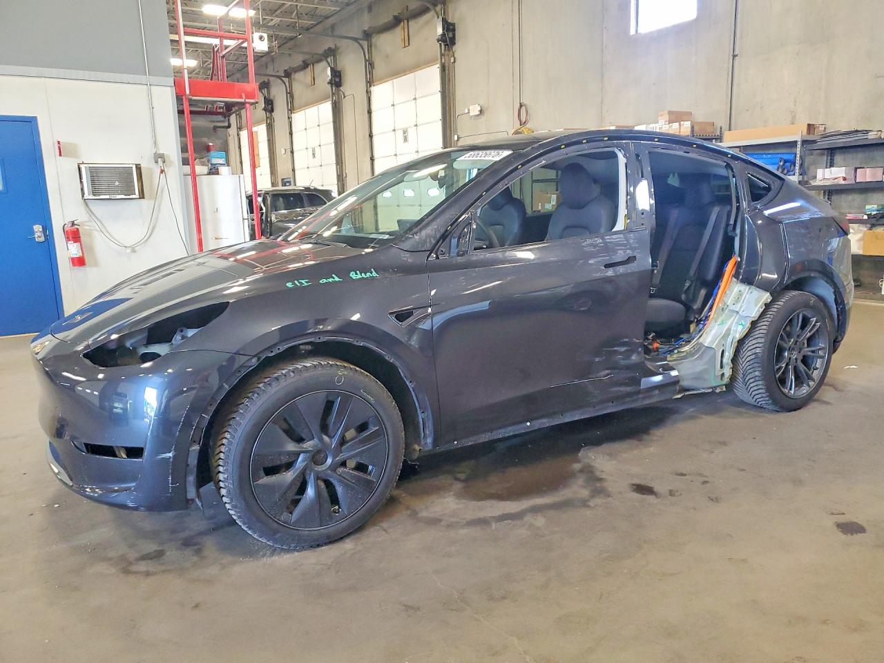 7SAYGDEE8RF156444 · 2024 TESLA MODEL Y