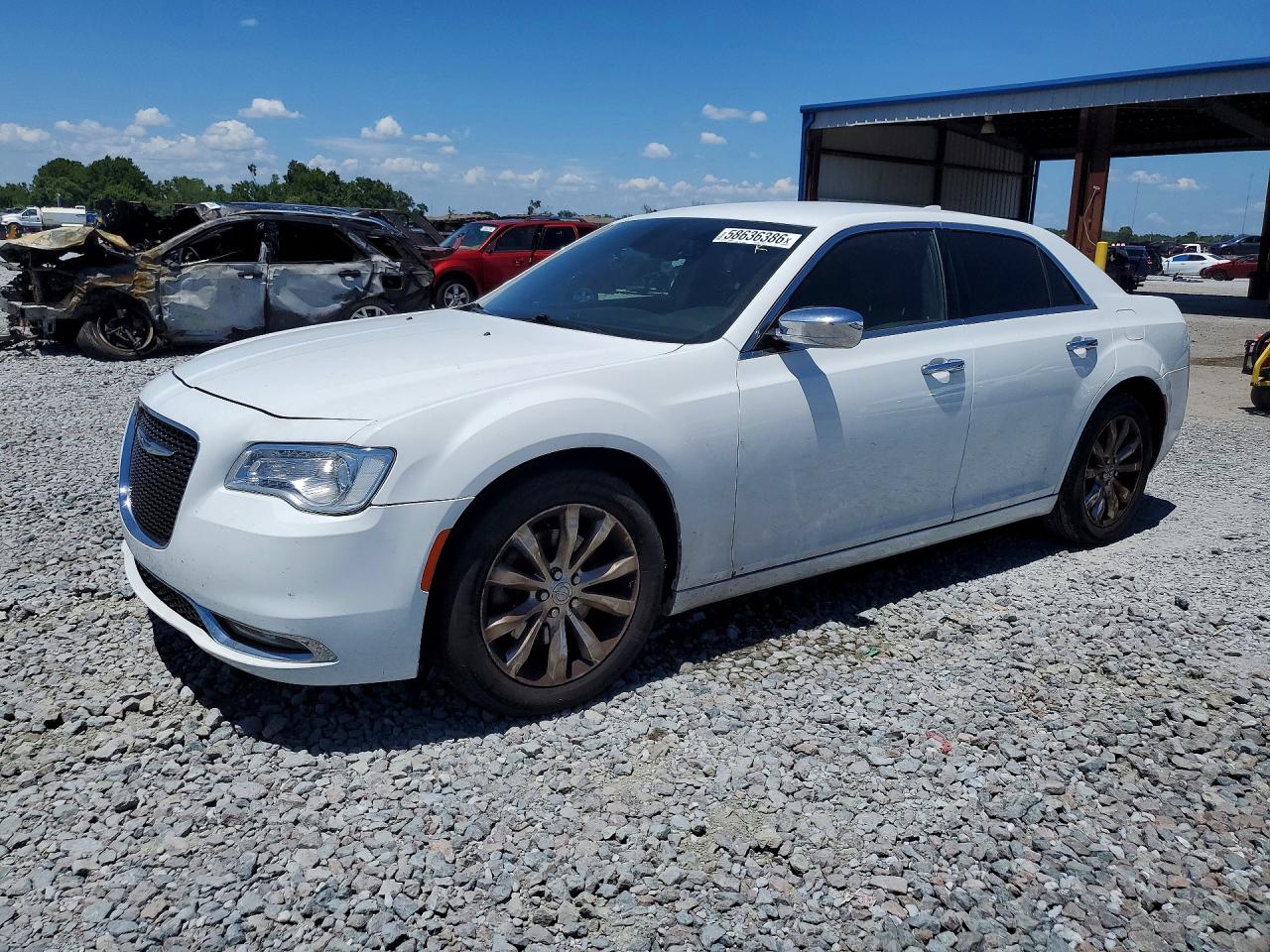2C3CCAKG2JH177235 · 2018 CHRYSLER 300