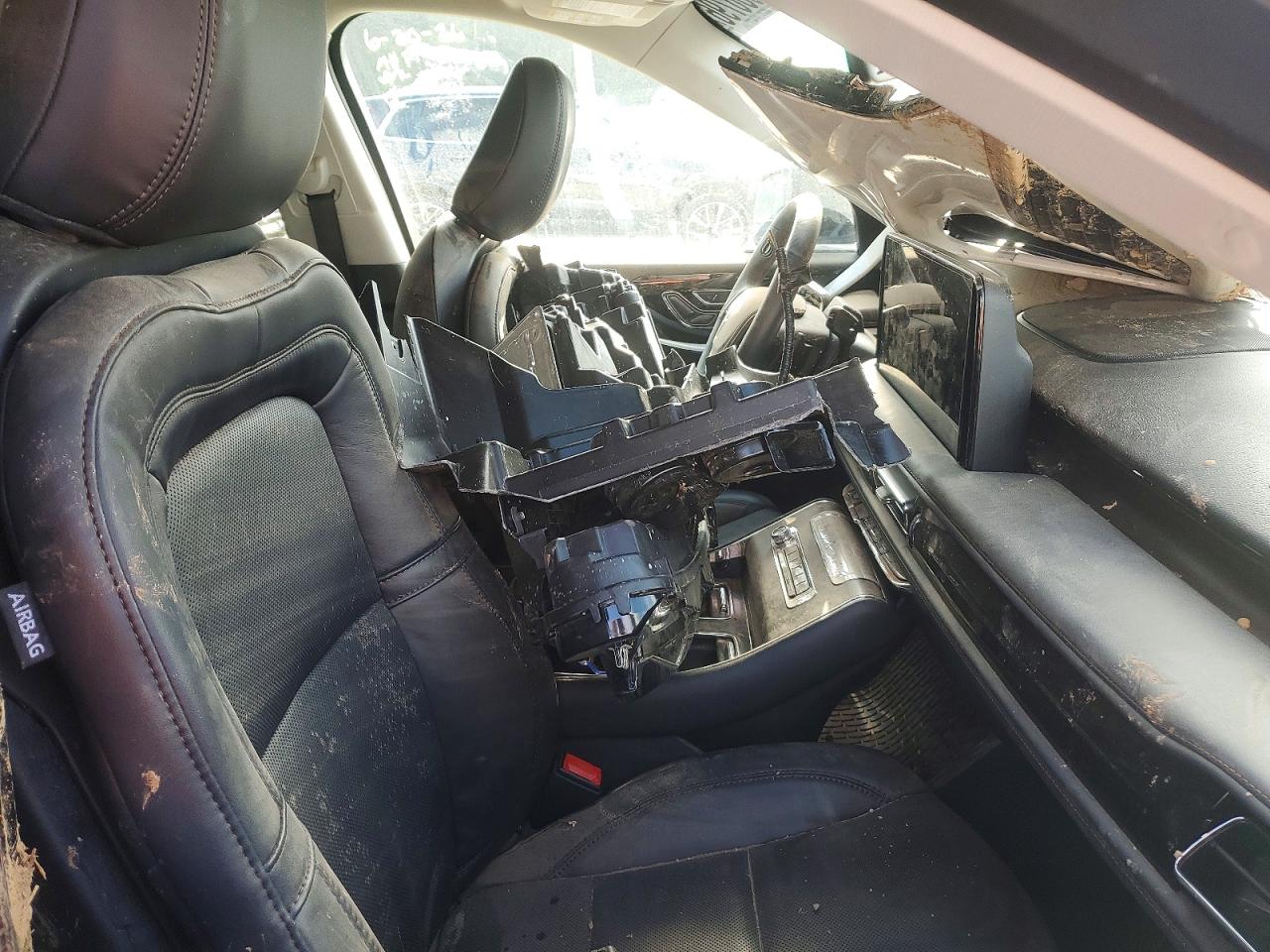 5LM5J7WC1SGL34800 · 2025 LINCOLN AVIATOR · 7/13