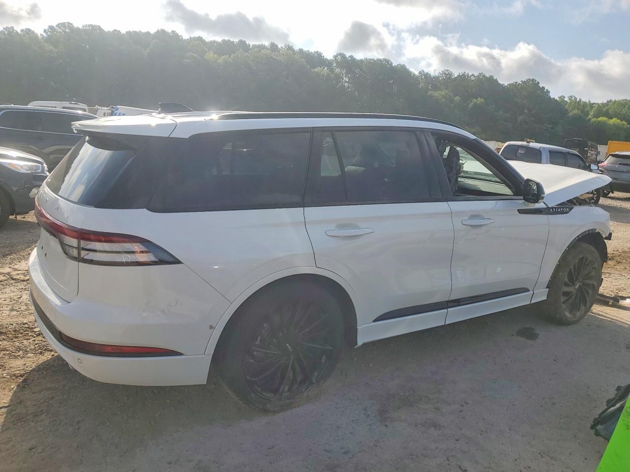 5LM5J7WC1SGL34800 · 2025 LINCOLN AVIATOR · 3/13
