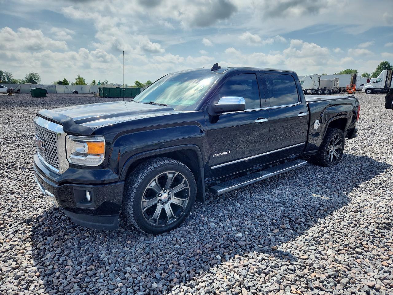 3GTU2WEC3FG204944 · 2015 GMC SIERRA