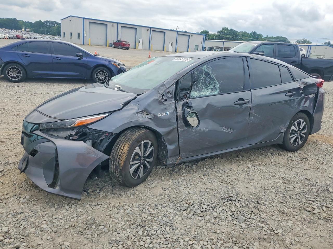 JTDKARFPXH3020670 · 2017 TOYOTA PRIUS PRIME