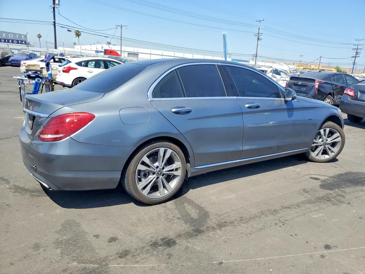 55SWF4HB2JU259306 · 2018 MERCEDES-BENZ C · 3/12