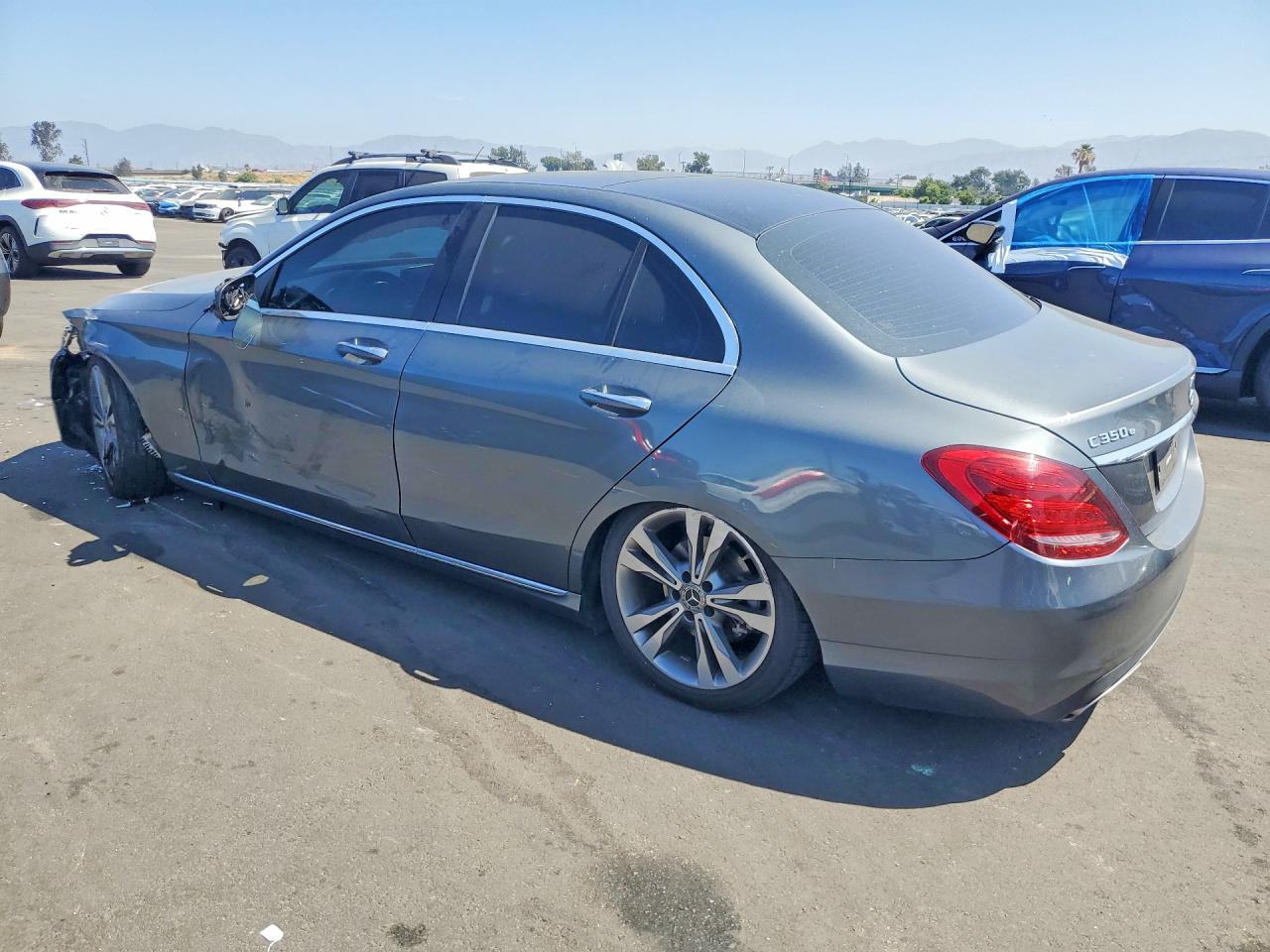 55SWF4HB2JU259306 · 2018 MERCEDES-BENZ C · 2/12