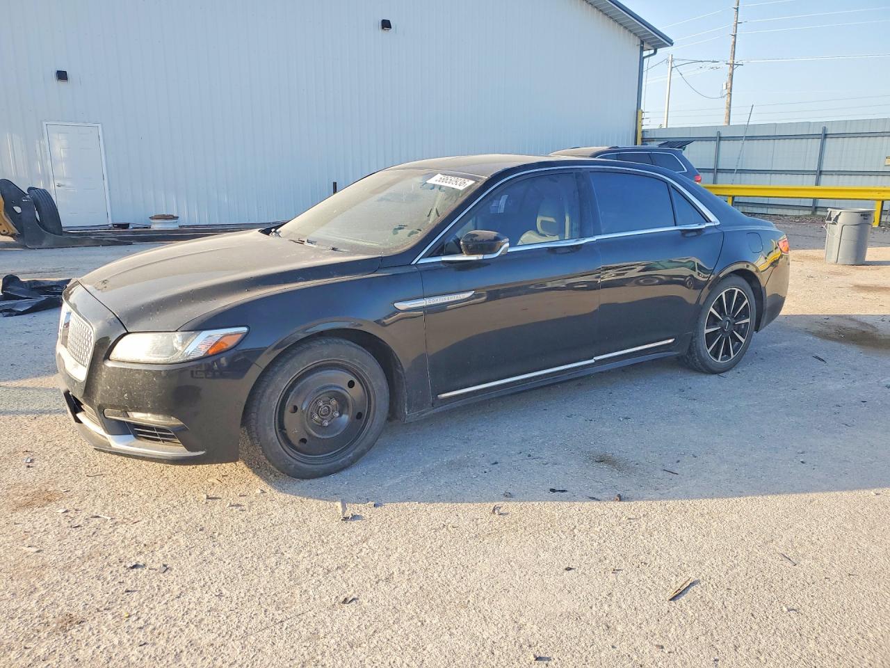 1LN6L9NC2H5606208 · 2017 LINCOLN CONTINENTAL