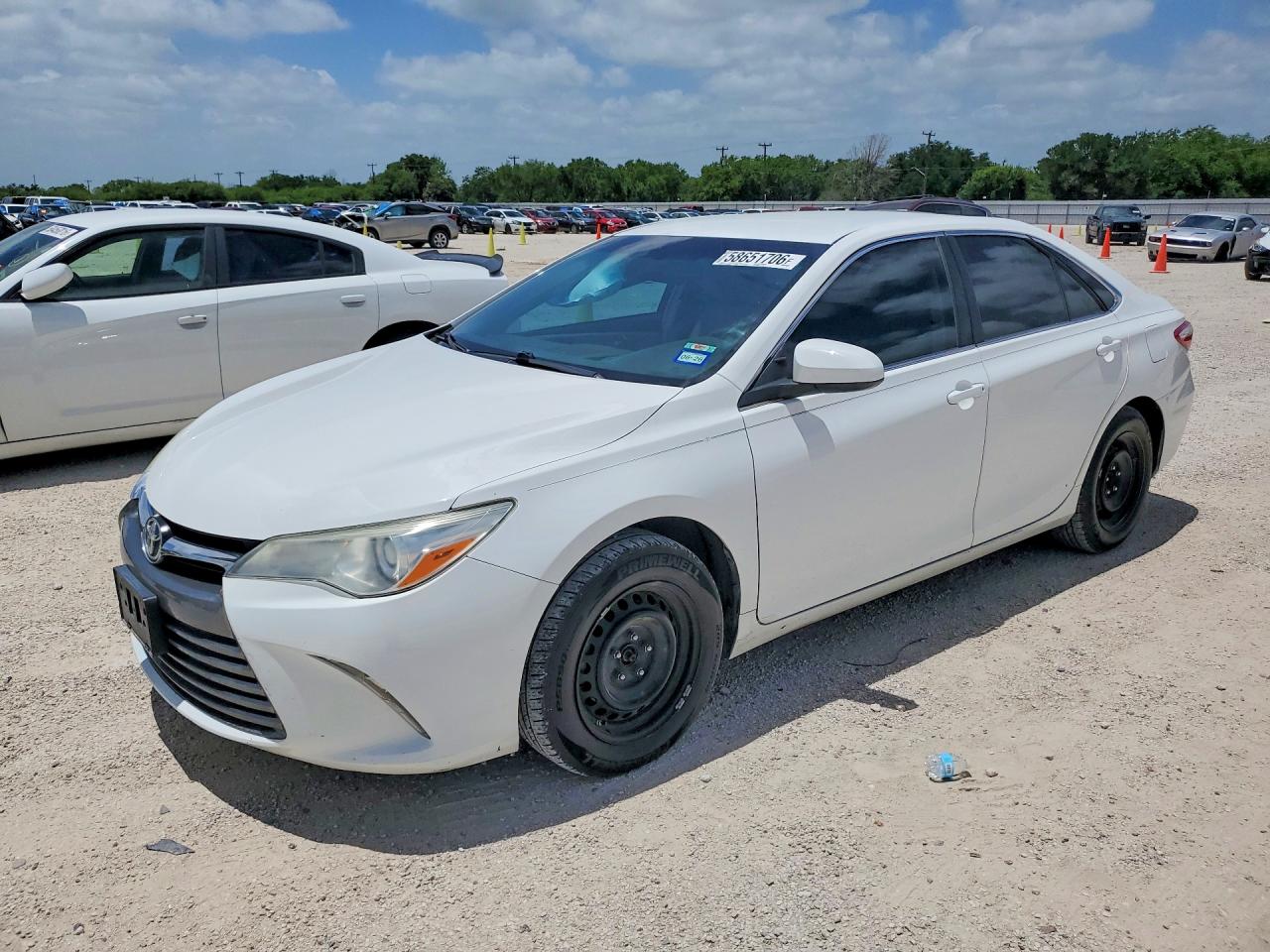 2016 TOYOTA CAMRY